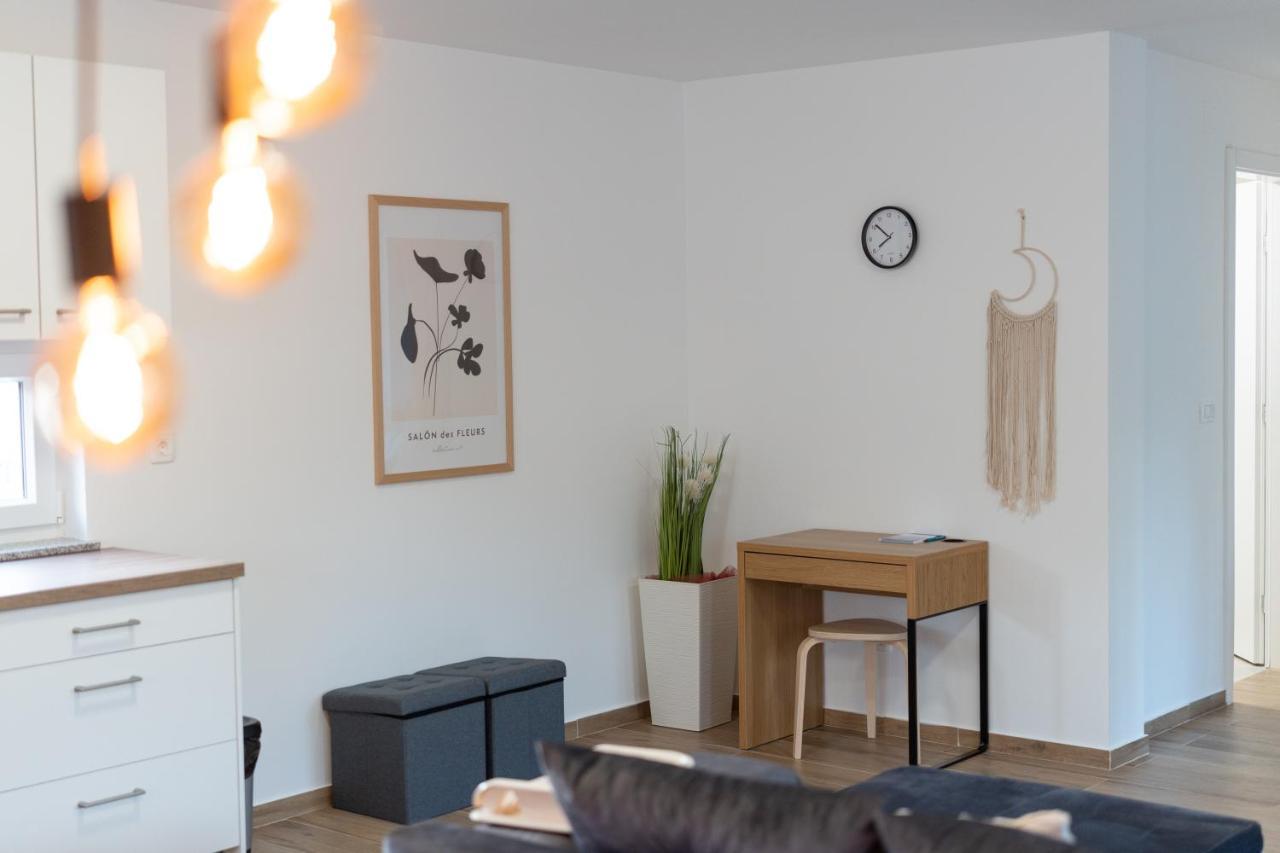 Number One Apartments Vir Zewnętrze zdjęcie
