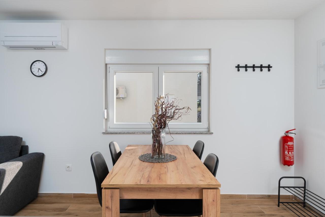 Number One Apartments Vir Zewnętrze zdjęcie